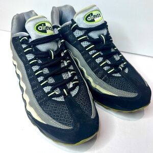 Used Big Kids Nike Air Max 95